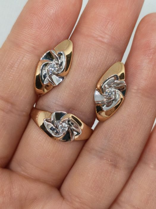 Золотой набор с бриллиантами