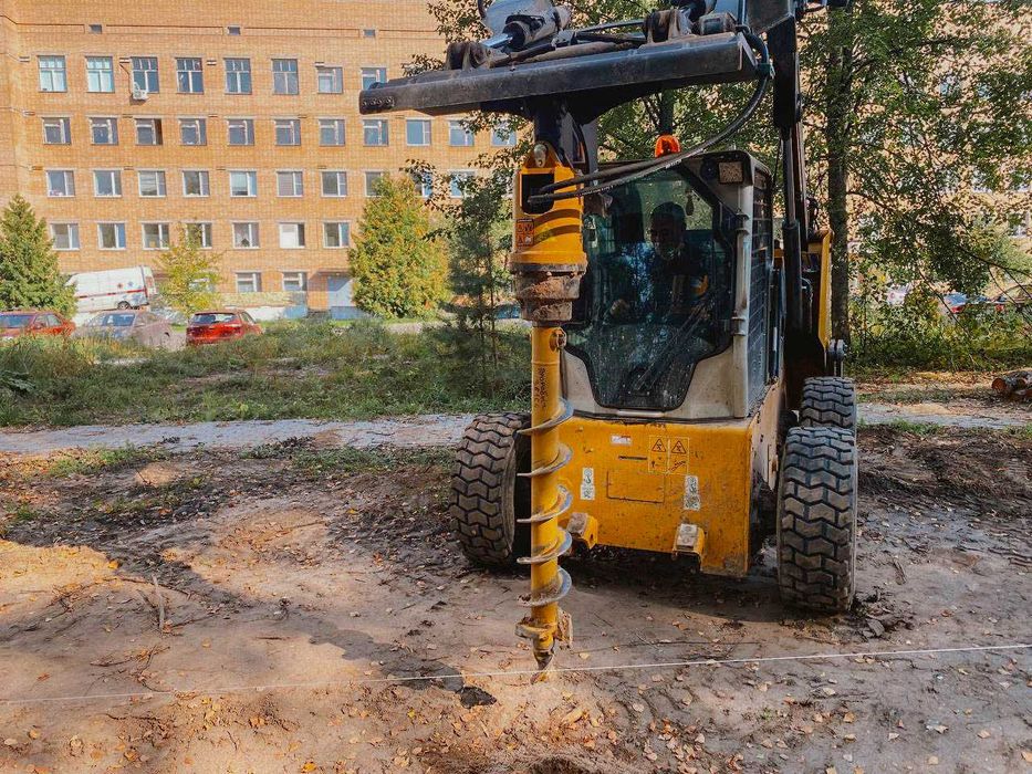 Гидровращатель (ямобур) Delta RD5 на мини-погрузчик JCB SSL 175