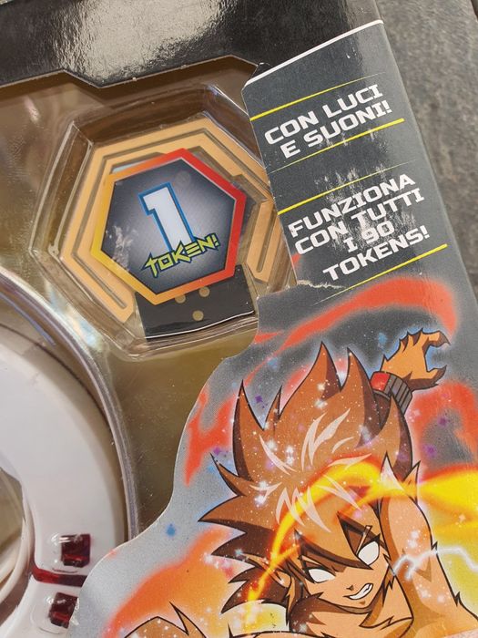 Интерактивна гривна за ръка