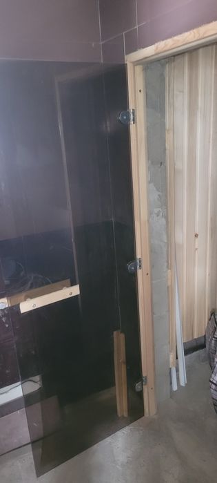 дверь  для бани стеклянный