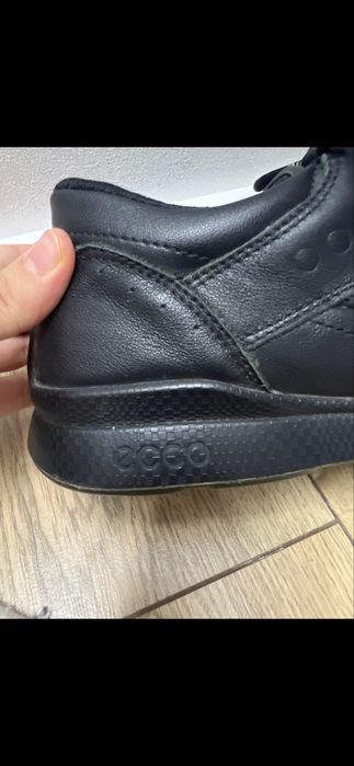 Продам кросовки ecco