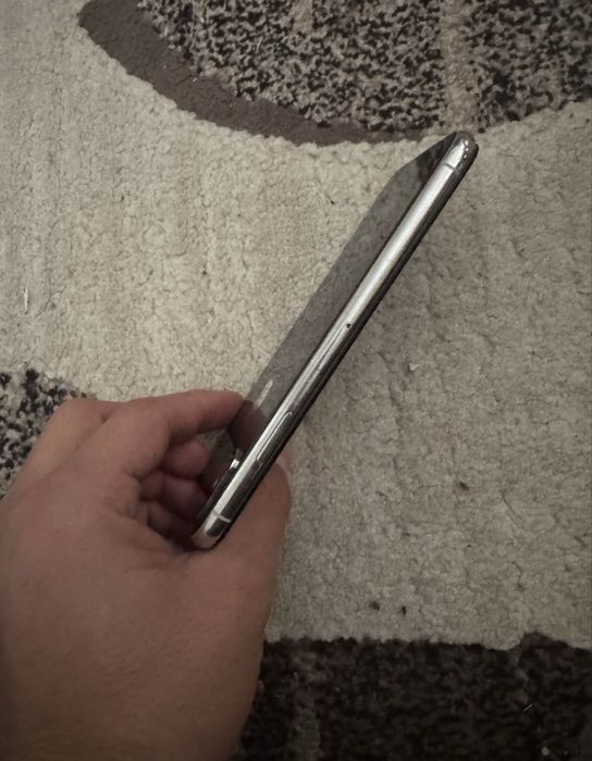 Продам айфон х в отличном состояние
