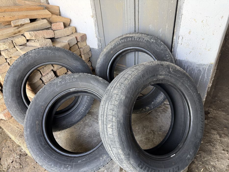 Продаю шины CITYTOUR