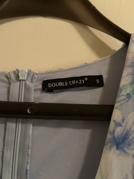 Нежна рокля в син цвят