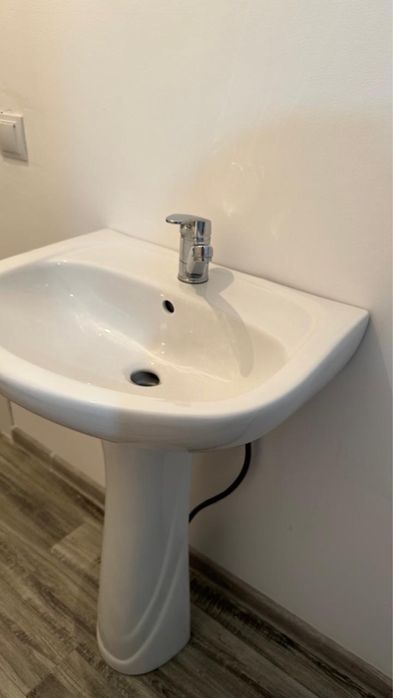 Продам раковину для санузла