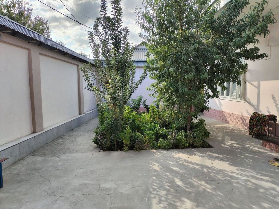 5 ком. ДОМ. Участок 4,3 сотки. Янгихает р-н, "Тошкент" махалля (Туркво