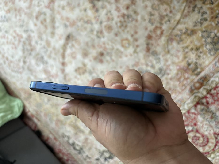 Iphone 12 mini в синем цвете