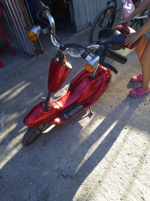 Scuter electric escoter