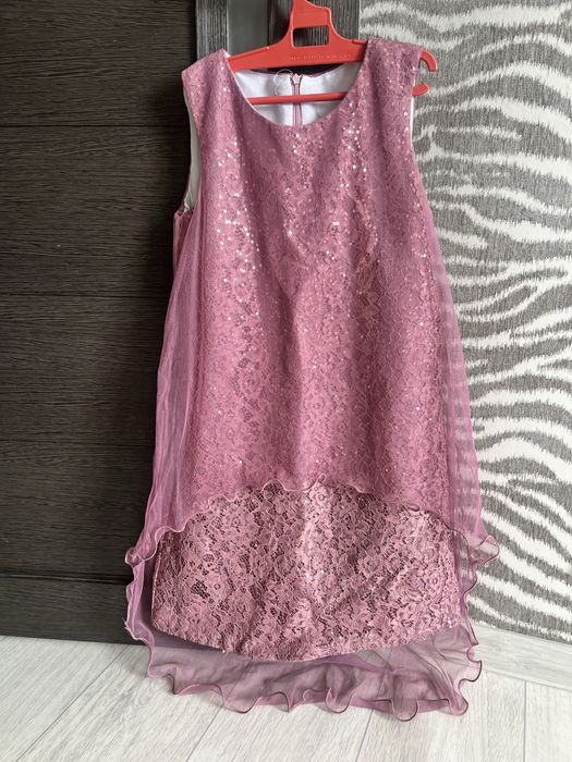 Продам платье нарядное