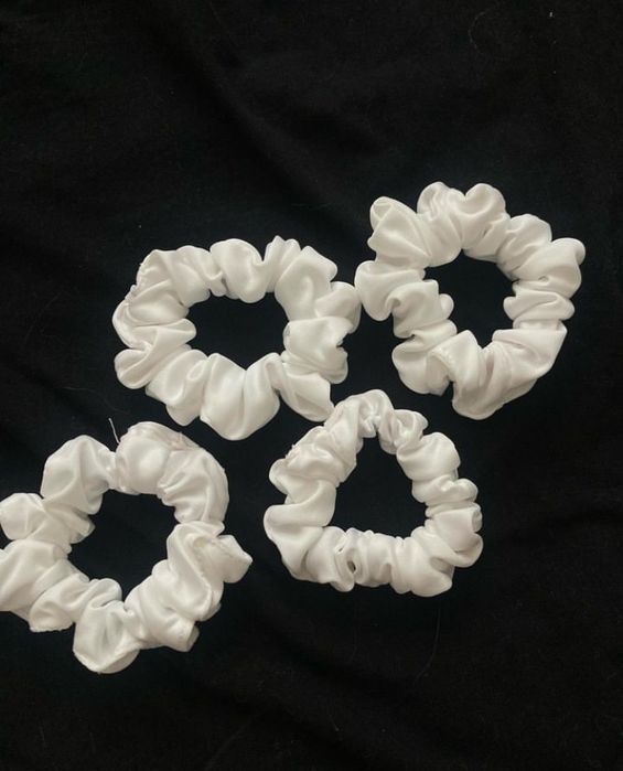 Ръчно изработени ластички за коса (различни видове)