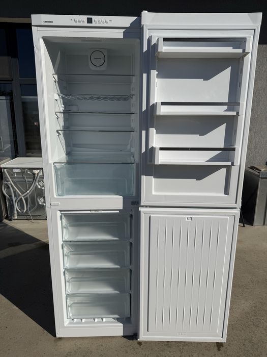 Хладилник с фризер Либхер Като НОВ 2м No Frost