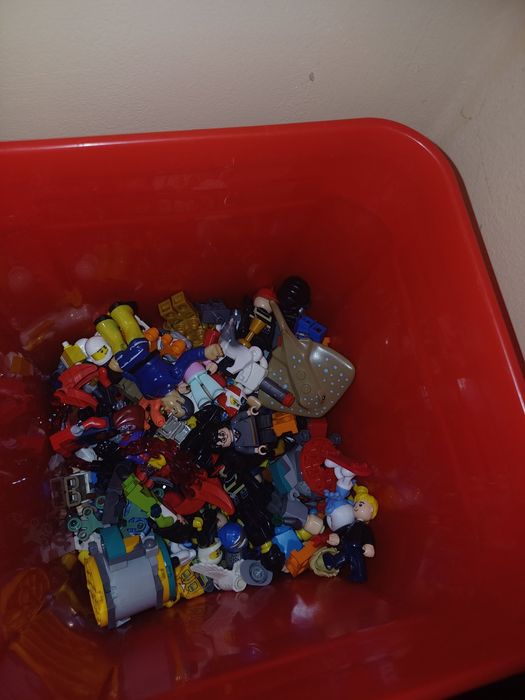 Piese Lego cu instructiuni