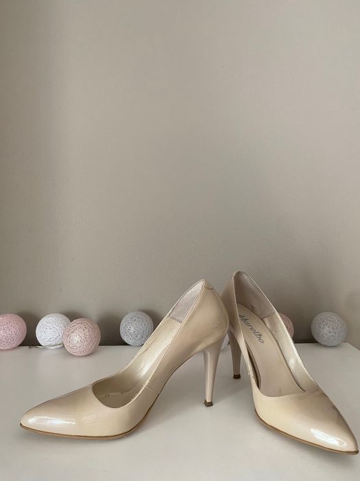 Pantofi Marelbo lac nude