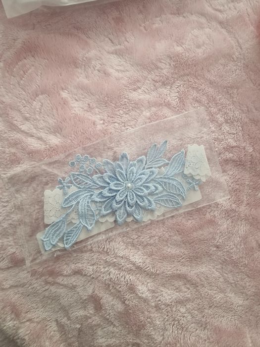 Rochie de mireasa+pantofi+decoratiuni