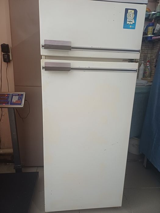 Продам холодильник