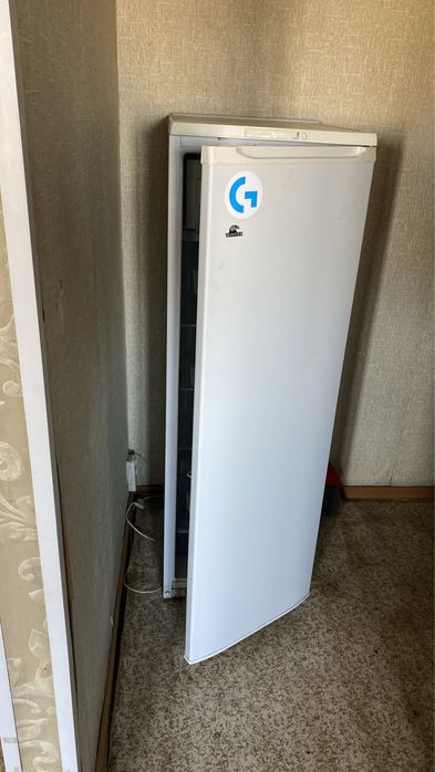 Продам небольшой Холодильник