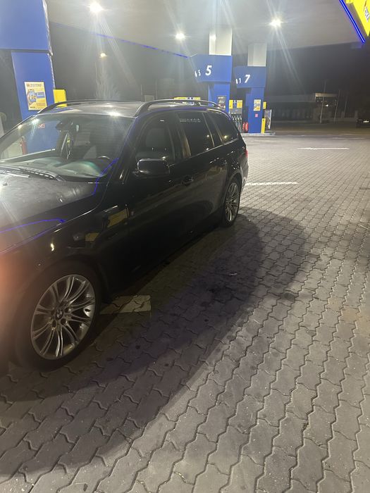 Bmw e61 2005 2.5d fara defecte