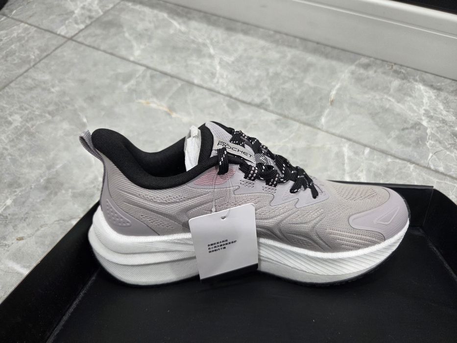 Кроссовки новые 36 размер