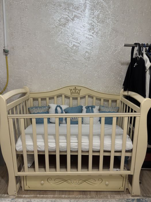 Детская кроватка