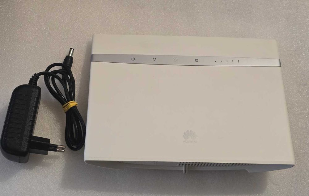 Modem (Router) Wireless 4G+ Huawei B525s-23a LTE Cat6 300Mbps Dual-Band AC1600 Liber de Rețea