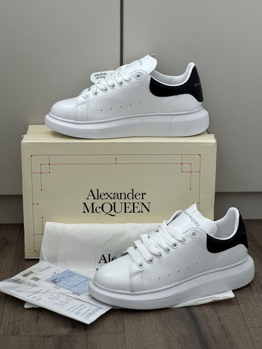 Adidasi ALEXANDER MCQUEEN lProdus NOU Premium Adidasi Baieti | Fete | Unisex | Adidasi NOI Model NOU 2026 | Calitate Premium Alexander Mcqueen Alb