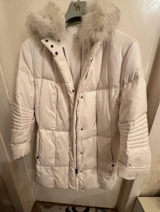 Geacă Damă alba treisferturi, puf de gasca, cu gluga
