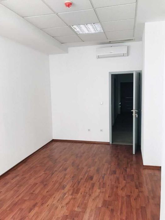 Дава се под наем Магазин в Пловдив, Център - 737 кв.м за 6942.12 € - Снимка #5