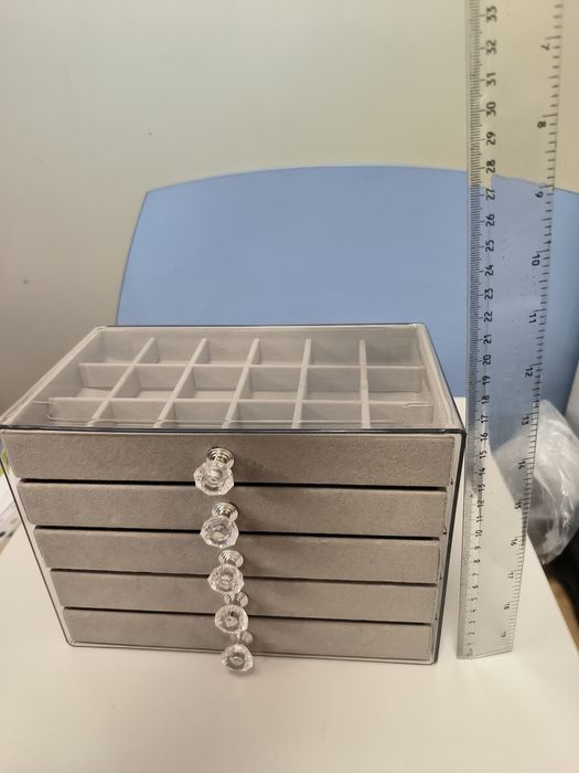 Голяма кутия за бижута