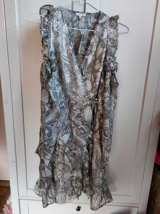 Rochie nouă cu umeri decupați River Island, mărimea 32