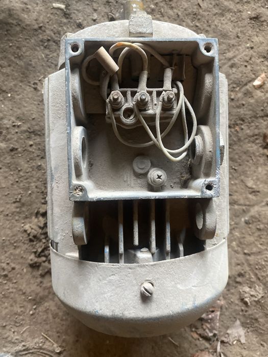 Продам моторчик