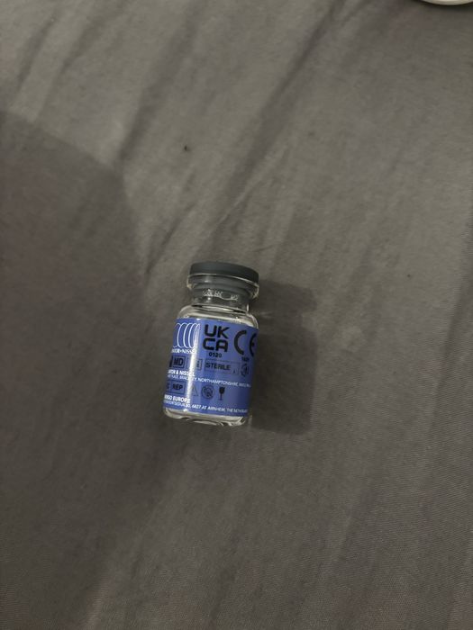 Lentila de contact pentru discromati/daltonisti