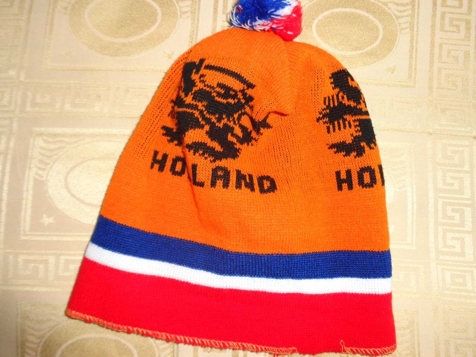 Зимни шапки на Барселона,ПСВ ,Холандия