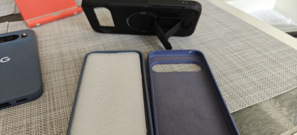 Продавам калъфи за Google pixel 10 pro xl