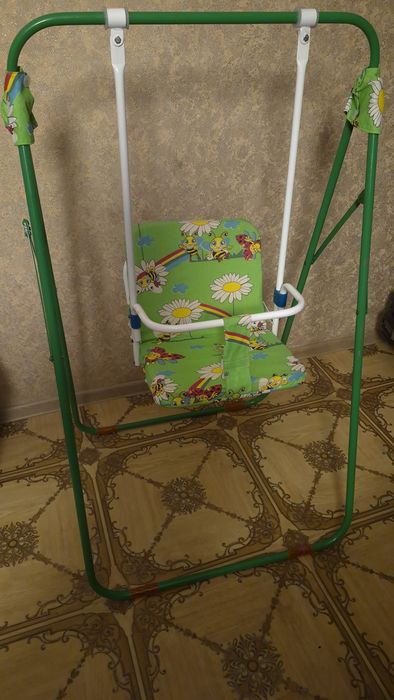 Детская качеля металлическая