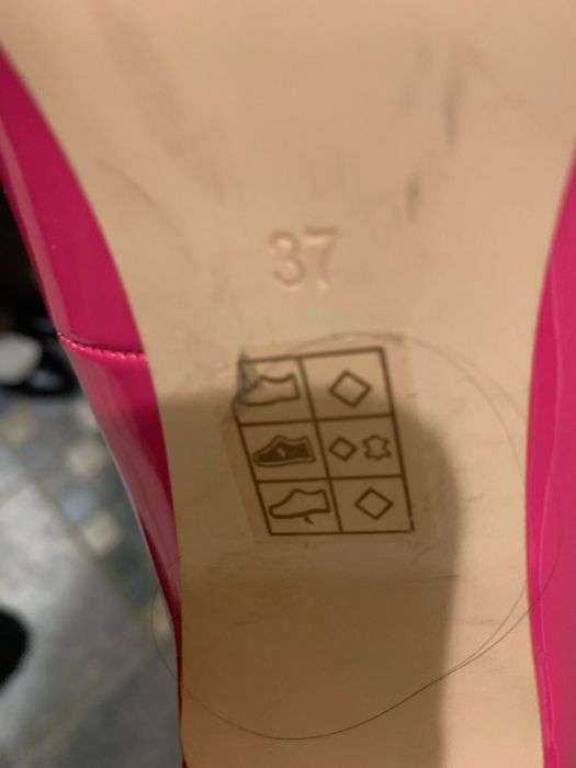 Розови лачени обувки Guess 37