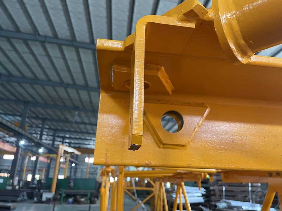 Башенный кран QTZ125 FM6015-6