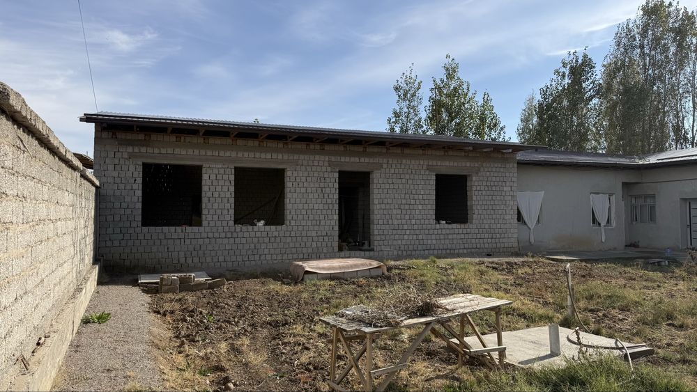 Yengi toshkenda uy sotlad