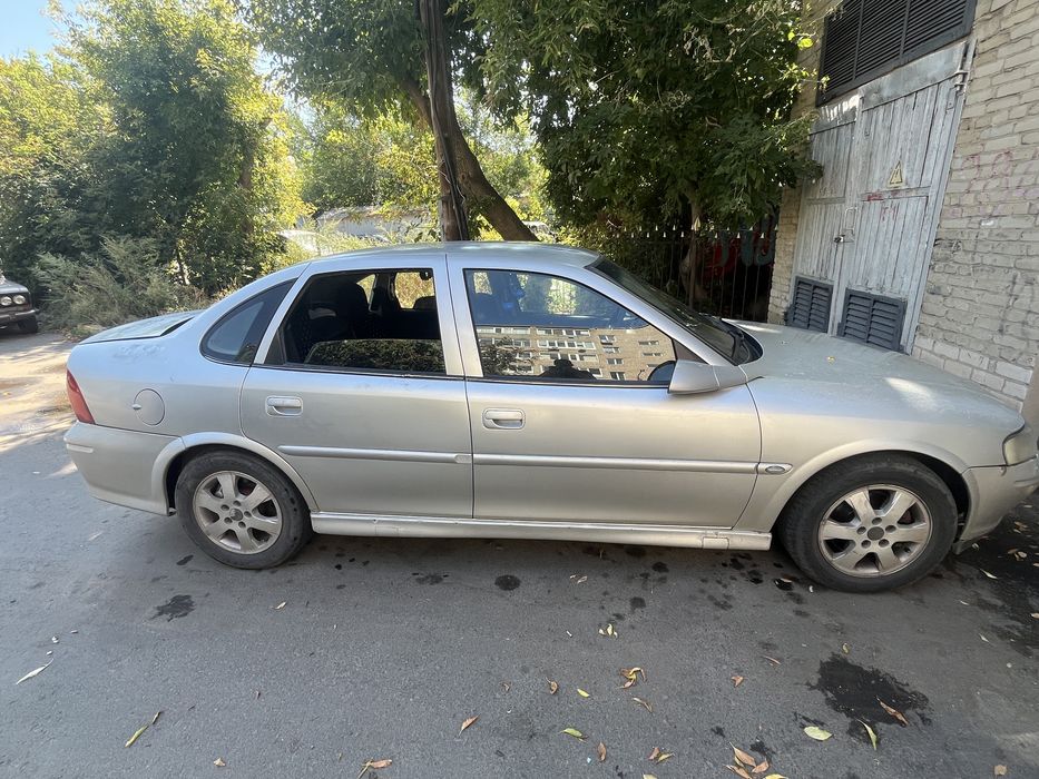 Продам опель вектра б 2001 года
