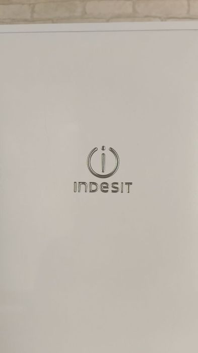 Холодильник indesit. В хорошем состоянии , цена 150$