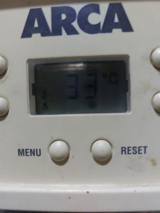 Vând centrala arca pixel