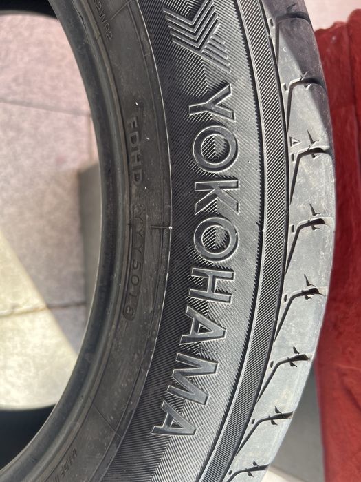 225/60 R18 Yokohama