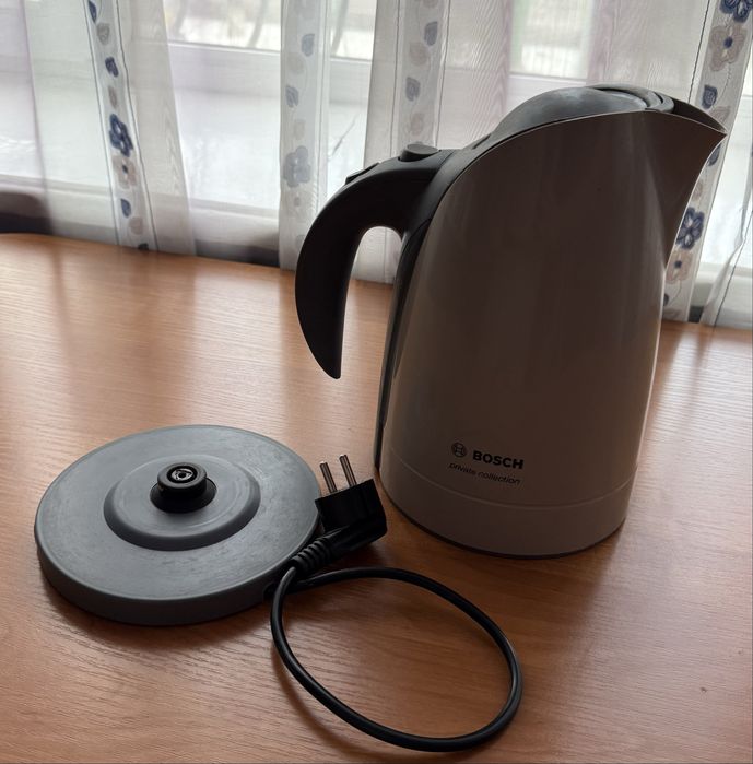Чайник Bosch рабочий на запчасти