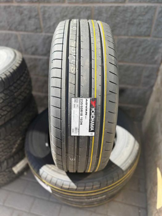 235/60 R18 Yokohama Advan V61 летние