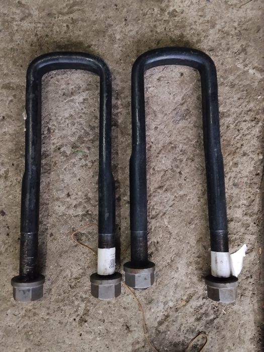 Продам стремянки рессора Маз
