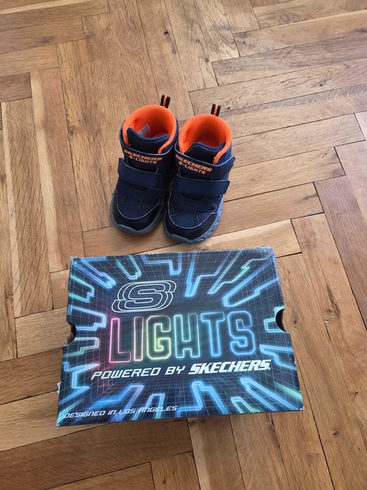 Skechers S-light светещи боти, номер 24