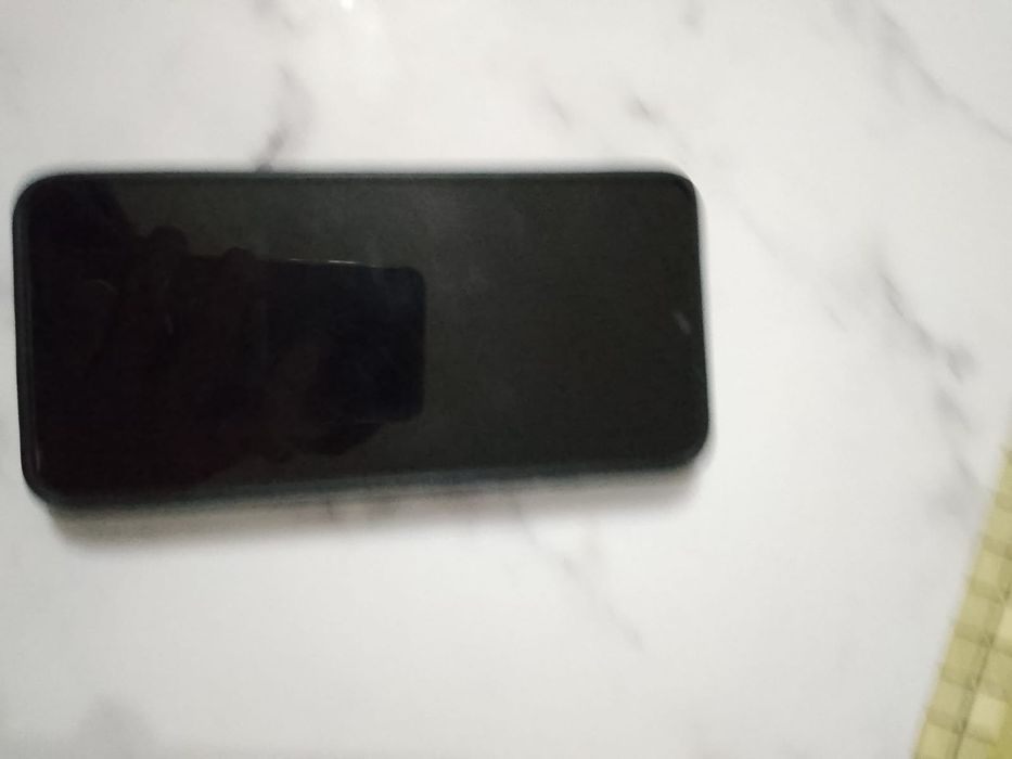 Поко с 51 64гб идеальный