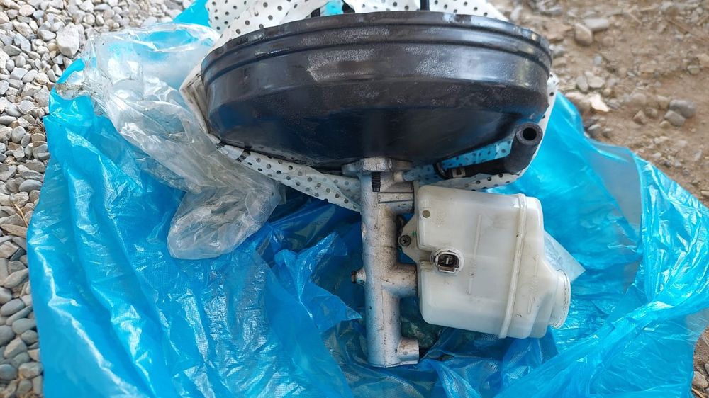 Продам Цилиндр тормоза и вакуум на Камри 30