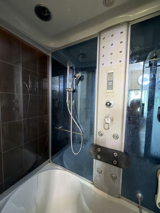Ванна с душевой со смесителем