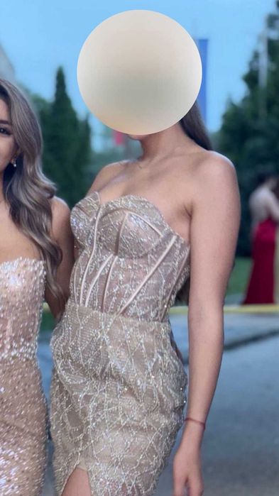 Бална рокля златист цвят