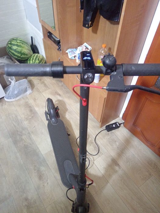Самакат xiaomi electric scooter m365